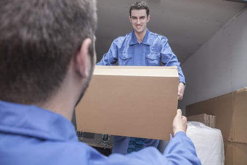 Local moving van serving flats and homes in Woolwich