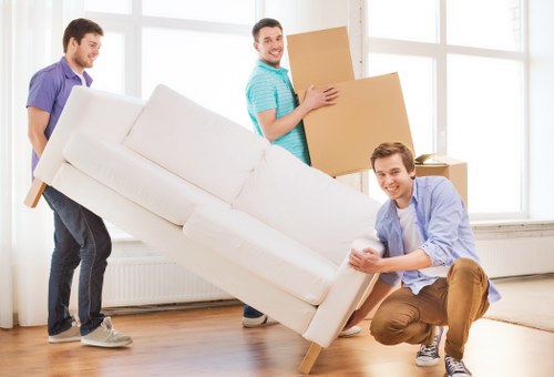Man and van Woolwich service for efficient and stress-free moving